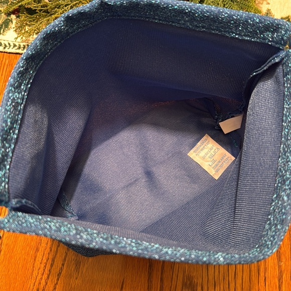 NWT 22 Pc Beauty Makeup Perfume Haircare Skincare Travel Sz Sample & Beauty Bag - Picture 9 of 14